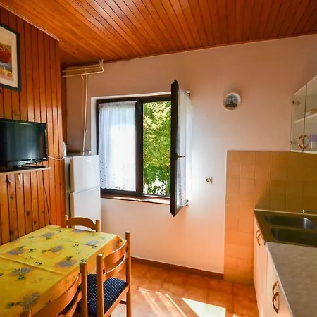 Apartment Ana B