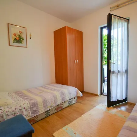 Ana B Novigrad Istria